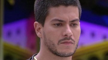 Decis O Arriscada Arthur Aguiar Fica Sem Contrato A Globo Ap S