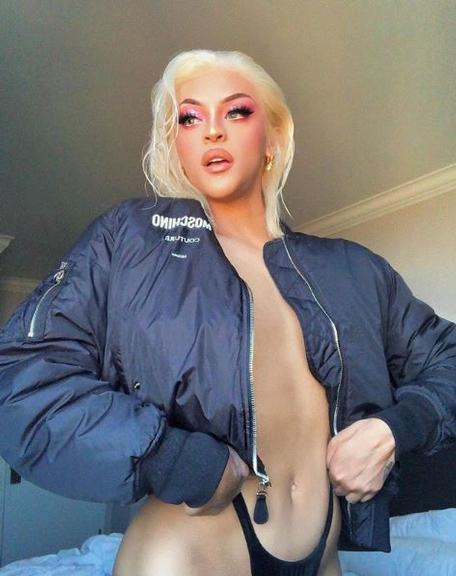 Pabllo Vittar Surge De Calcinha Cavada E Coleciona Elogios