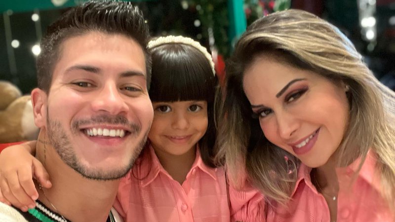 Reataram? Arthur Aguiar e Maíra Cardi passam Natal juntinhos: "Noite linda" - Reprodução/Instagram