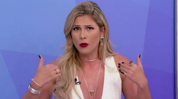 Lívia Andrade perde a linha com seguidores e dá resposta afiada: "Safadeza" - Reprodução/SBT