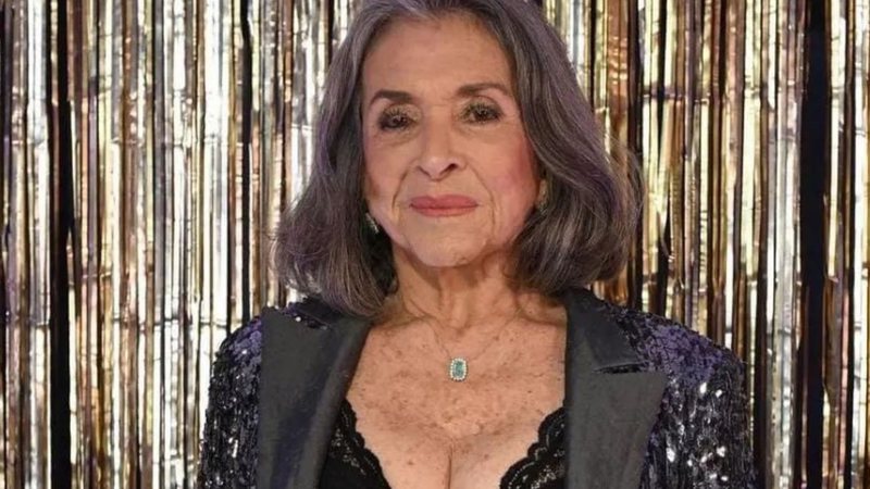 Aos 81 anos, Betty Faria aperta decote em body de renda e recebe chuva de elogios: "Poderosa" - Reprodução/Instagram