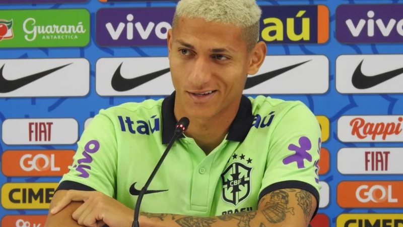 Richarlison recebeu um pedido de casamento de uma famosa e lhe seguiu como resposta - Reprodução/Globo