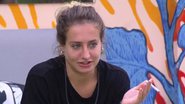 A atriz Bruna Griphao faz pergunta indiscreta sobre sunga de brother no BBB23: "Conta pra gente" - Reprodução/Globo