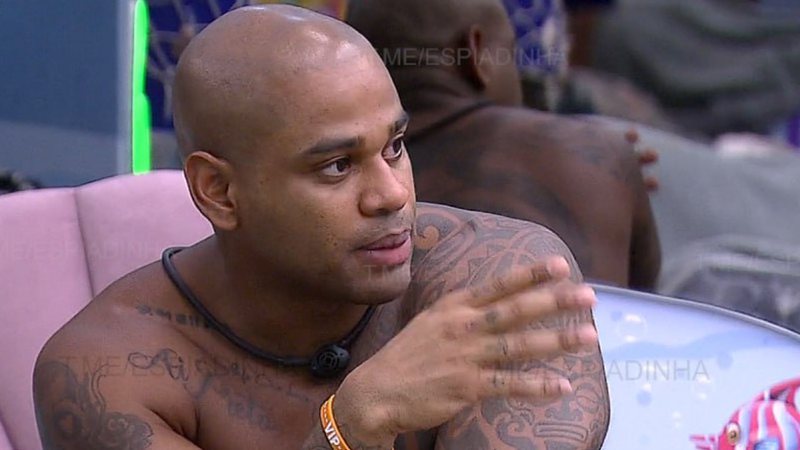 BBB23: Após confessar quedinha, Cezar desce a lenha em sister: "Vivendo aqui de férias" - Reprodução/TV Globo