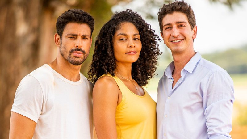 Substituta de Travessia, Terra e Paixão trará Cauã Reymond, Barbara Reis e Johnny Massaro como protagonistas da nova trama de Walcyr Carrasco; conheça - Reprodução/Globo