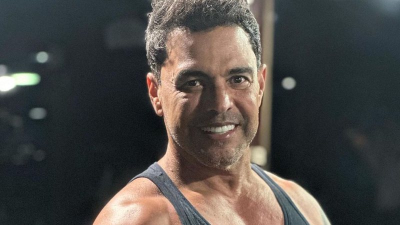 Suado após o treino, Zezé Di Camargo provoca fãs exibir corpo musculoso: "Delícia" - Reprodução/ Instagram