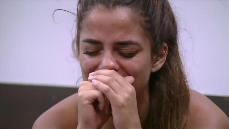 Emparedada, a jogadora de vôlei Key Alves chora ao falar sozinha no Big Brother Brasil 23: "Nunca foi fácil" - Reprodução/Globo