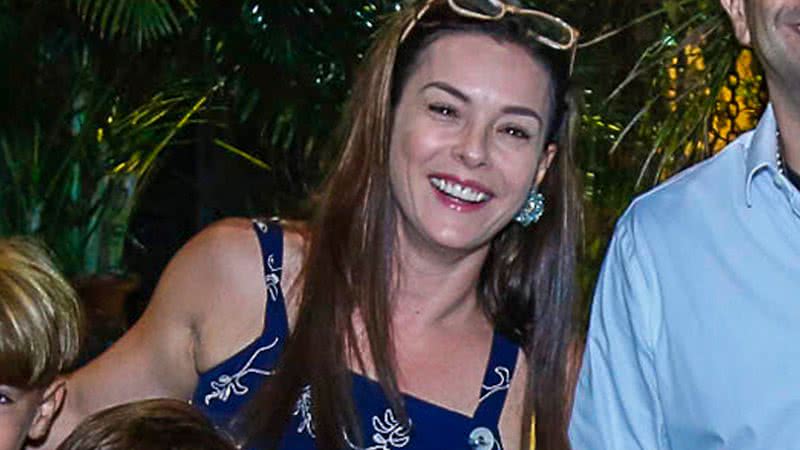 Regiane Alves surge em clique raríssimo com filhos, namorado e enteado - AgNews/Paulo Tauil