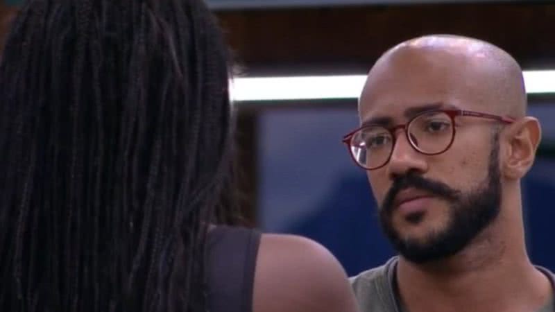 BBB23: Ao lado de Sarah, Ricardo arma contra sister: "Tem que votar" - Reprodução/ Globo