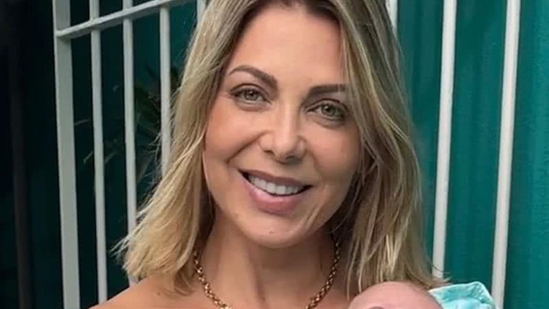 Sheila Mello aparece com bebê recém-nascido e revela - Reprodução/Instagram