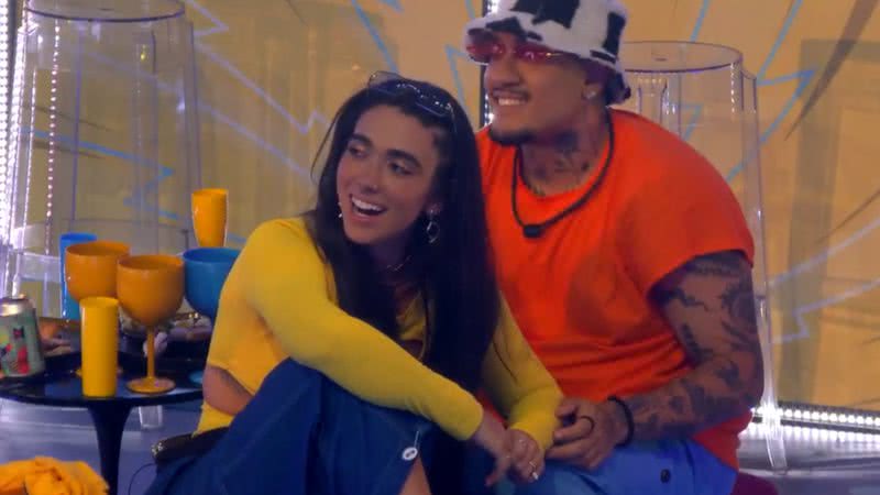 Giovanna e MC Bin Laden trocaram selinhos no BBB 24 - Foto: Reprodução/Globoplay