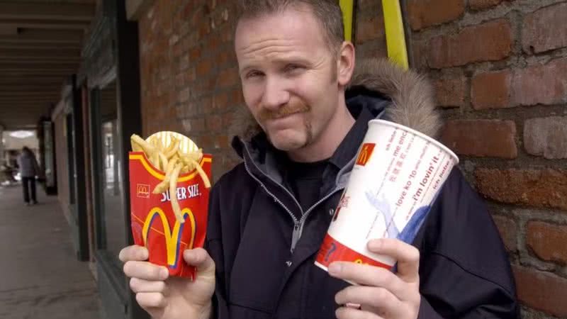 Morgan Spurlock durante o documentário Super Size Me - A Dieta do Palhaço - Divulgação