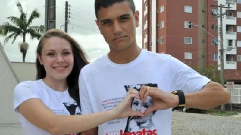 Jonatas com os pais, Renato e Aline Openkoski - Foto: Reprodução/Instagram