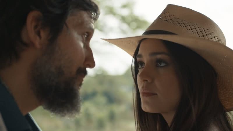 Egídio (Vladimir Brichta) e Eliana (Sophie Charlotte) de Renascer - Reprodução/Globo