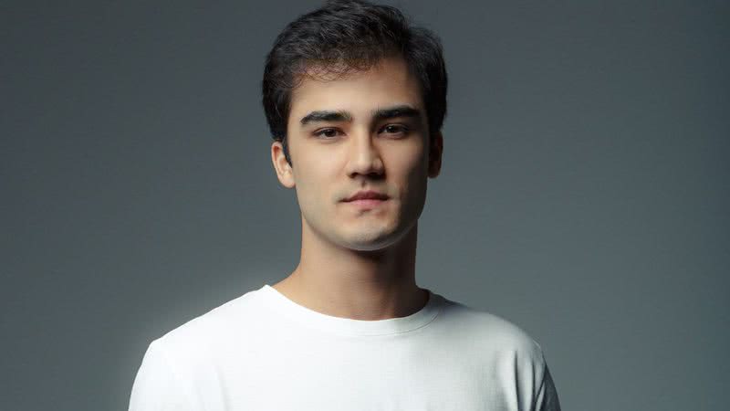 Caio Mutai está no elenco da segunda temporada da série As Five - Divulgação/Tony Marquez