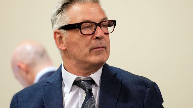 Alec Baldwin durante o julgamento em um tribunal do Novo México - Ramsay de Give-Pool/Getty Images