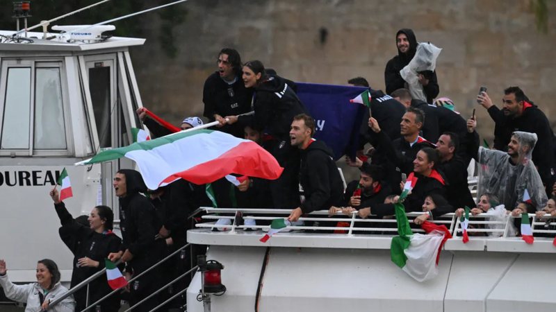 Atleta italiano deixa o anel de casamento cair dentro do Rio Sena, em Paris: "Senti" - Reprodução/Marijan Murat/picture alliance/Getty Images