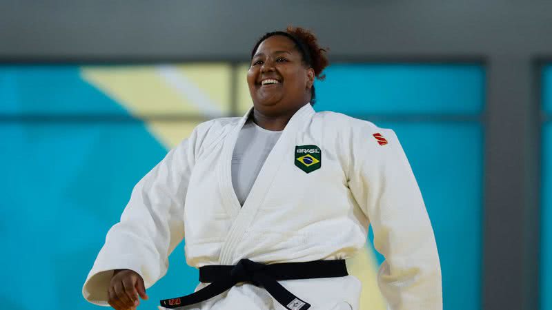 A lutadora de judô garantiu a primeira medalha de ouro do Brasil em Paris - Reprodução