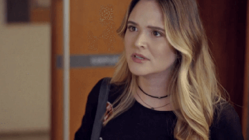 Família É Tudo: Electra morre de ciúmes de Luca ao ver o ex-noivo com outra - Reprodução/ TV Globo