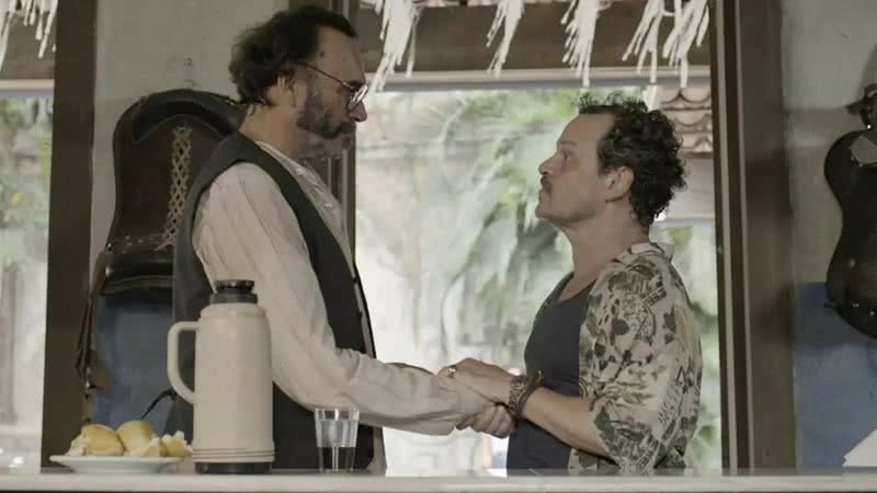 Rachid (Almir Sater) e Norberto (Matheus Nachtergaele) de Renascer - Reprodução/Globo