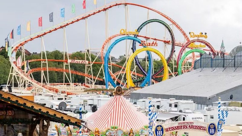 A polícia trabalha para entender como exatamente o acidente aconteceu - Divulgação/Oktoberfest