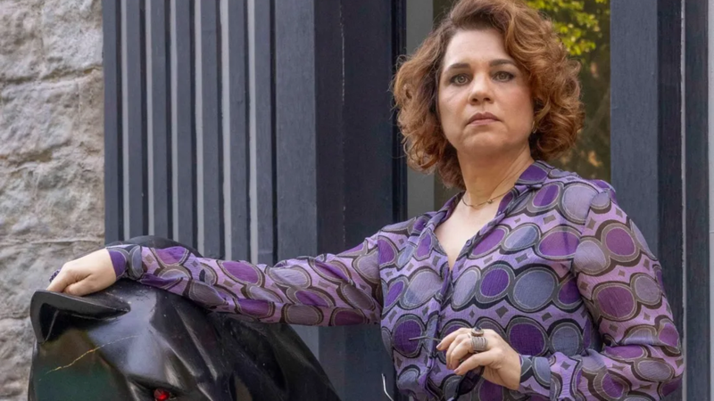 Isabel Teixeira como Violeta Castilho em Volta Por Cima - Reprodução/Globo