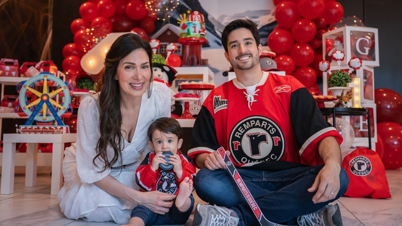 Sara com o marido e o filho em comemoração do primeiro aniversário do pequeno - Reprodução/Instagram/@bypaulalehmann