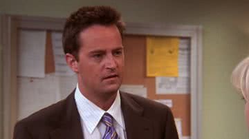 Matthew Perry como Chandler em Friends - Divulgação/Warner Bros.