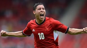 Qual foi a causa da morte de Abdelaziz Barrada? Ex-jogador morreu aos 35 anos - Reprodução/Getty Images