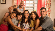 Regina Casé era uma das protagonistas de Amor de Mãe - Reprodução/Globo