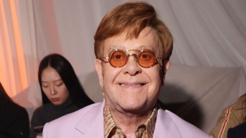 Elton John revela cegueira e faz duro desabafo; artista adiou o lançamento de seu próximo álbum - Reprodução/Instagram