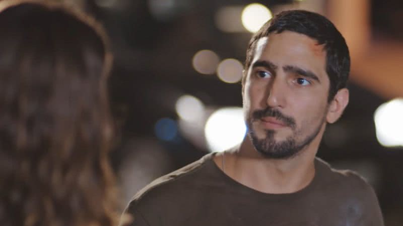 Família É Tudo: Após armação, Tom tenta reatar com Vênus - Reprodução/TV Globo