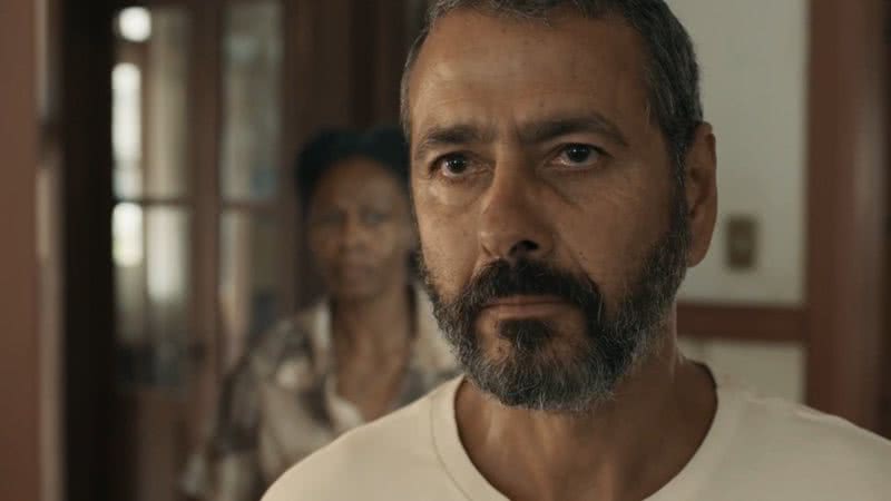 Renascer: Inocêncio descobre paradeiro de Mariana e discute com João Pedro - Reprodução/TV Globo