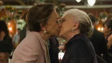 Fernanda Montenegro e Nathalia Timberg protagonizaram dois beijos na novela - Reprodução/Globo