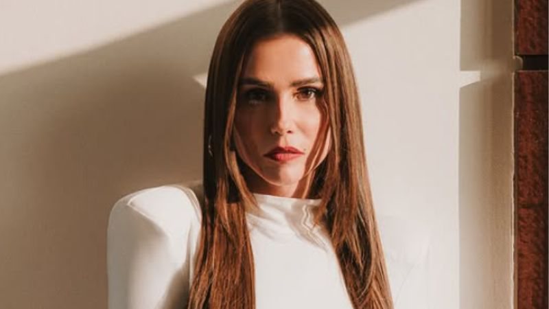 Deborah Secco faz duro desabafo e relembra morte da irmã; atriz reflete como ocorrido transformou sua criação e relação com a mãe - Reprodução/Instagram