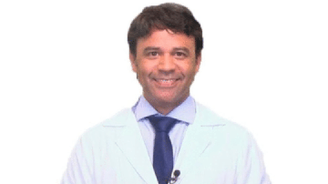 Médico indiciado após morte de paciente durante hidrolipo - Imagem: Reprodução/Facebook Dr. Josias Caetano