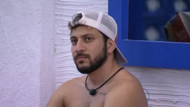 BBB21: No paredão, Caio relata decepção com aliados e surge abalado: "Vai dar m*rda" - Reprodução/TV Globo