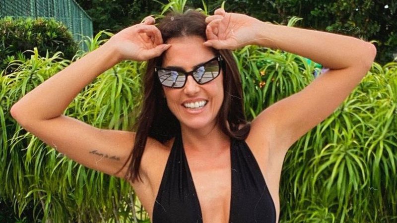 Ousada! Deborah Secco aposta em maiô cavadíssimo e quase mostra demais: "Maravilhosa" - Reprodução/Instagram