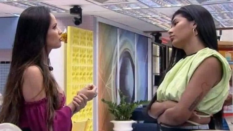 BBB21: Pocah insinua que Juliette quer aparecer e ouve resposta lacradora: "Se eu não quisesse estava em casa" - Reprodução/TV Globo