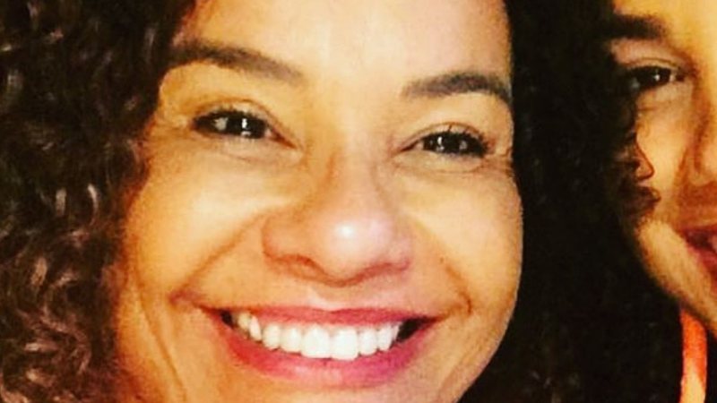 Solange Couto comemora os 30 anos da filha, publica foto rara e beleza impressiona: "Pra mim ainda é neném" - Reprodução/TV Globo