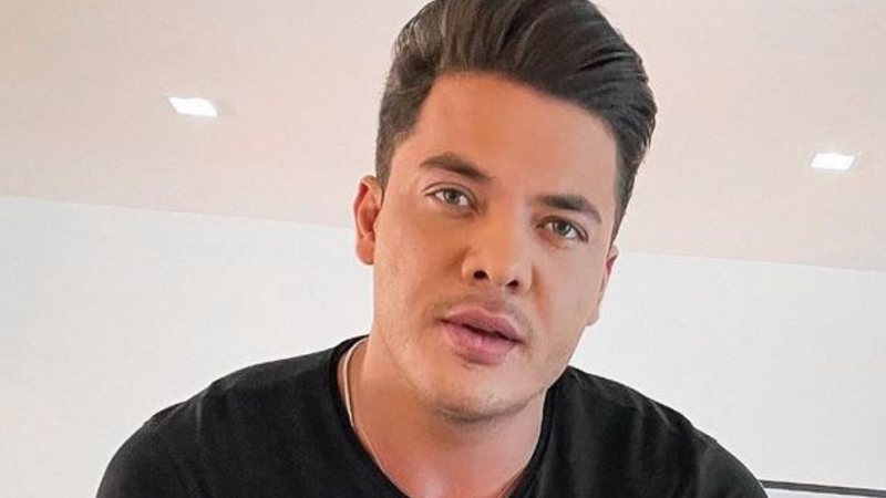 Em clique raríssimo, Wesley Safadão abre a intimidade da família e posa com parentes: "Pessoas que eu amo" - Reprodução/Instagram