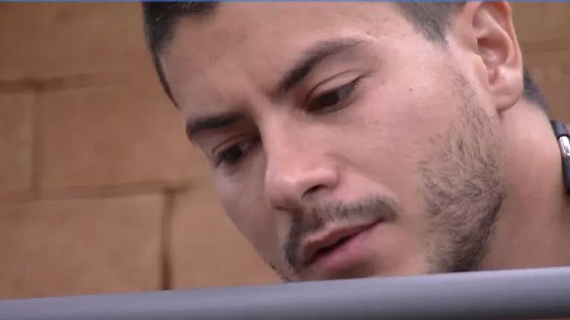 Arthur Aguiar analisou o jogo de Vyni e contou o que pensa sobre o brother para Eliezer - Reprodução/TV Globo