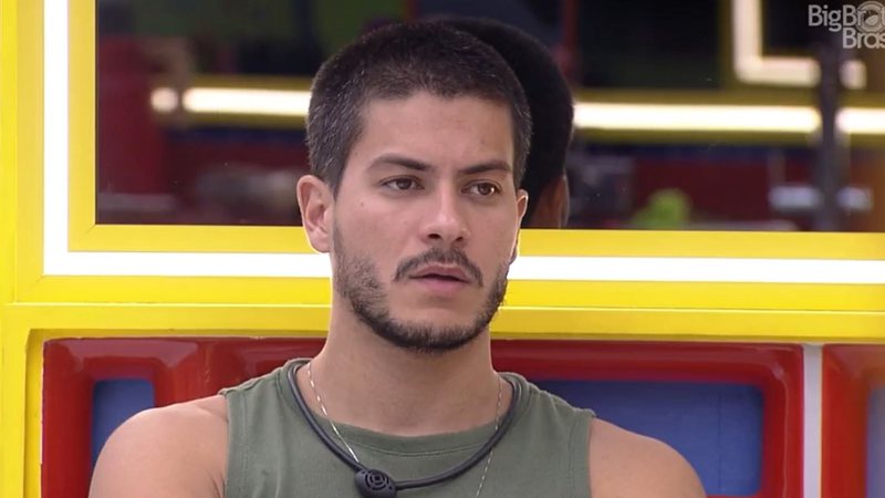 Arthur Aguiar deixou claro que não gosta das opções de comida enviadas pela produção para as festas do BBB22 - Reprodução/TV Globo