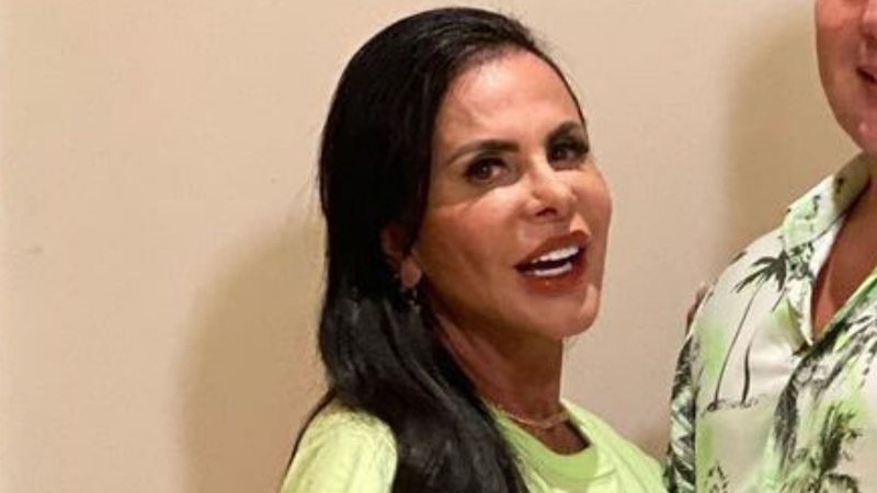 Aos 62 anos, Gretchen empina o bumbum com shortinho jeans: "Auge da beleza" - Reprodução/TV Globo