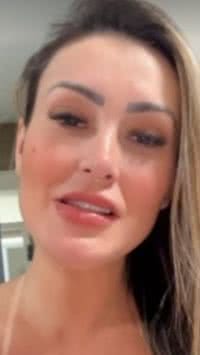 Andressa Urach sofre golpe na carreira