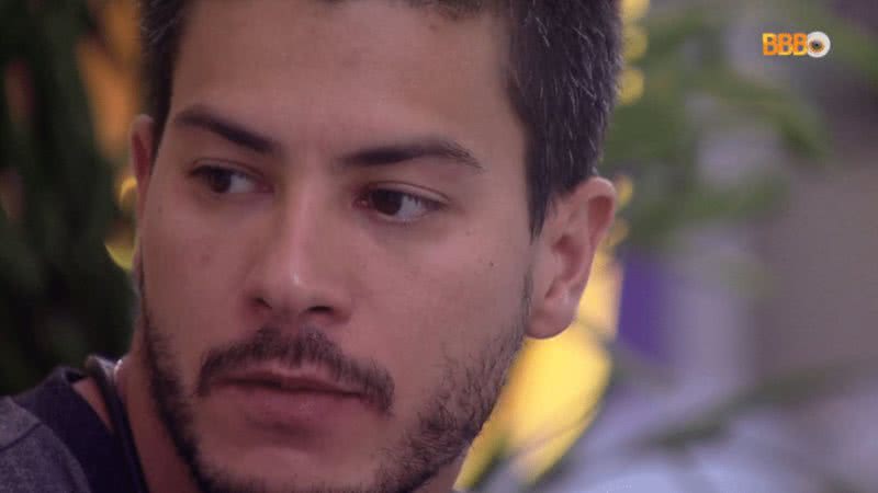 Arthur Aguiar ficou chateado por não ser convidado para almoço do Anjo - Reprodução / Globo