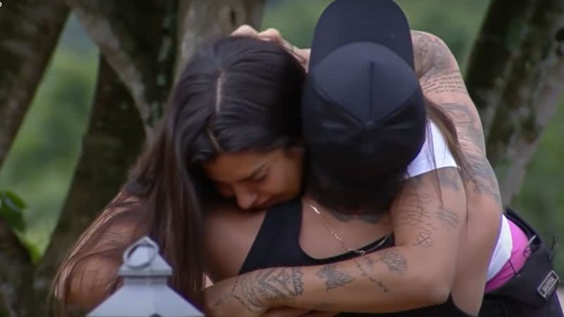 A Fazenda 13: No dia da final, Marina Ferrari e Rico Melquiades se emocionam - Reprodução/RecordTV