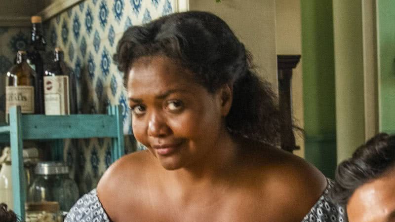 A atriz Gaby Amarantos será uma dona de casa simples e sonhadora; confira a caracterização impecável da artista - Reprodução/TV Globo