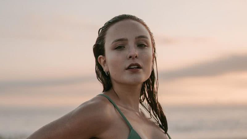 Larissa Manoela sensualiza durante banho de mar e corpão rende elogios - Instagram