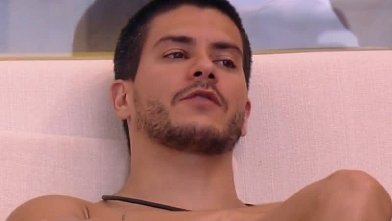 Arthur Aguiar recebe mensagem apaixonada após voltar do paredão - Reprodução/TV Globo